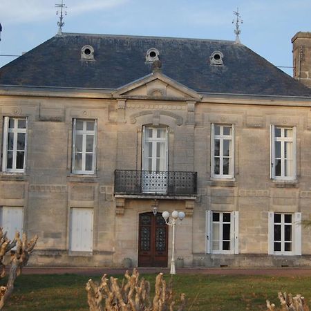 Chateau Begot Lansac  Eksteriør bilde