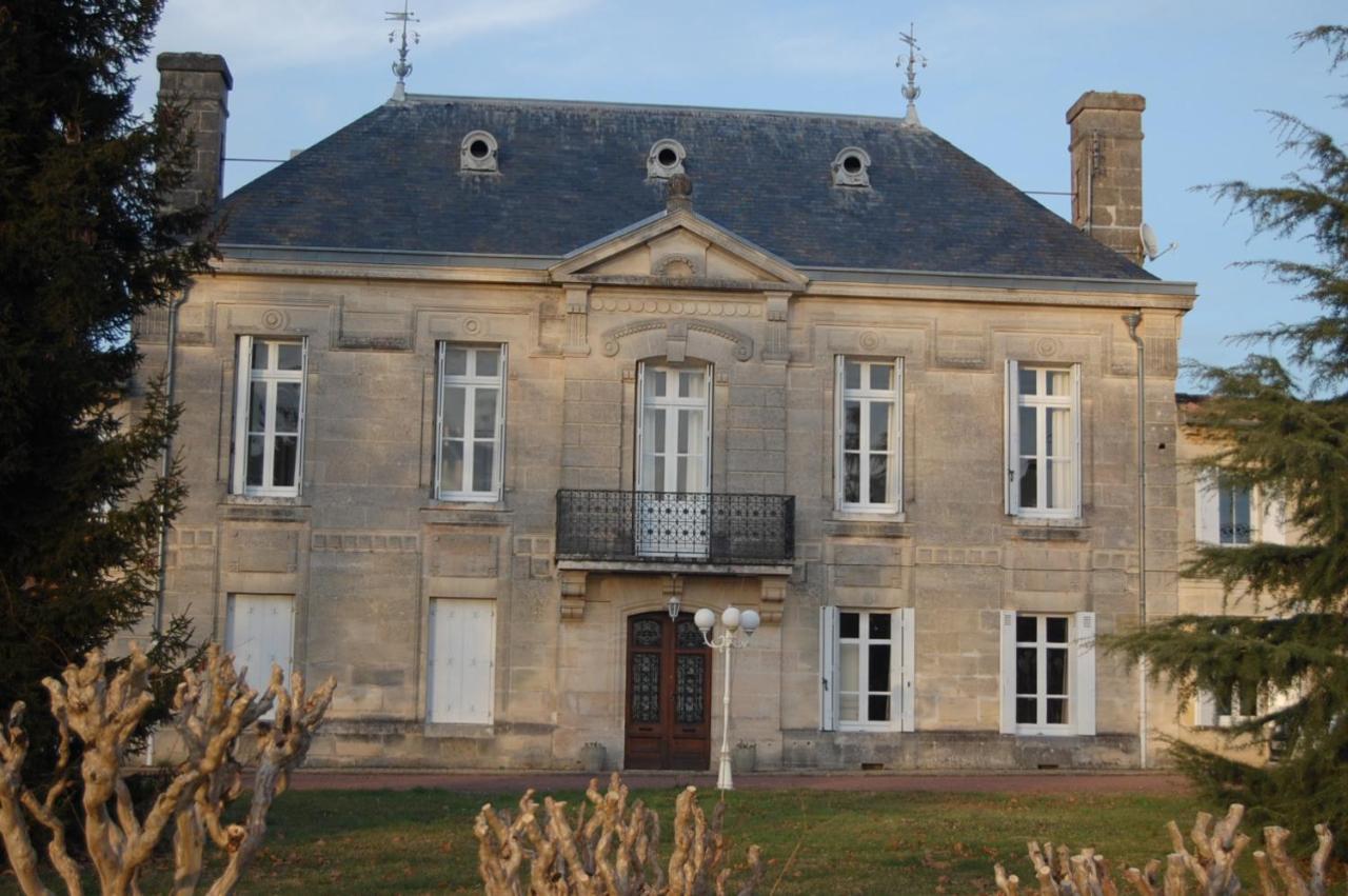 Chateau Begot Lansac  Eksteriør bilde